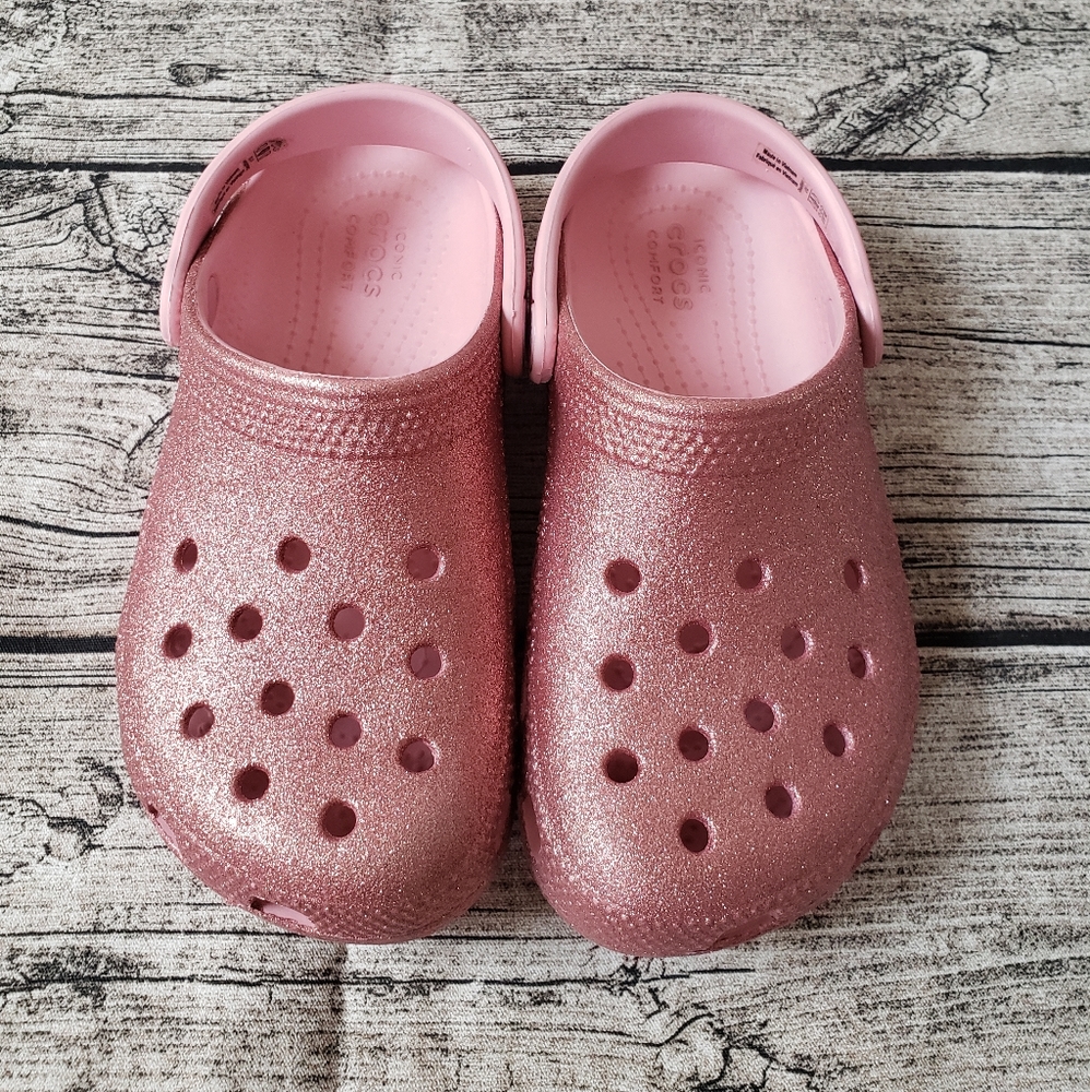 NWOT Kids crocs pink glitter clogs